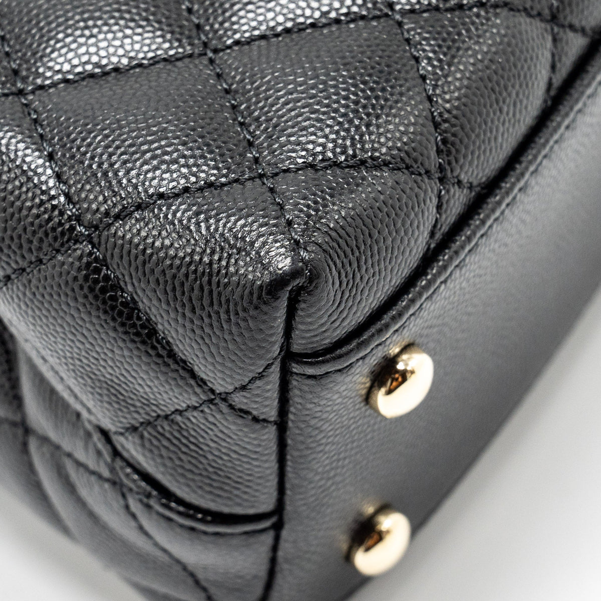 CHANEL SMALL COCO HANDLE WITH LIZARD EMBOSSED HANDLE CAVIAR BLACK LGHW (MICROCHIP)