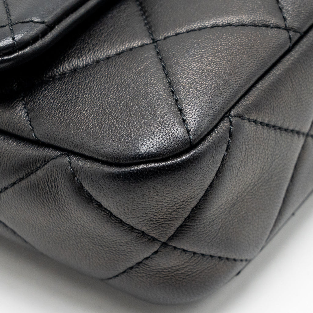Chanel 23A Detailed Chain CC Flap Bag Lambskin Black GHW (Microchip)