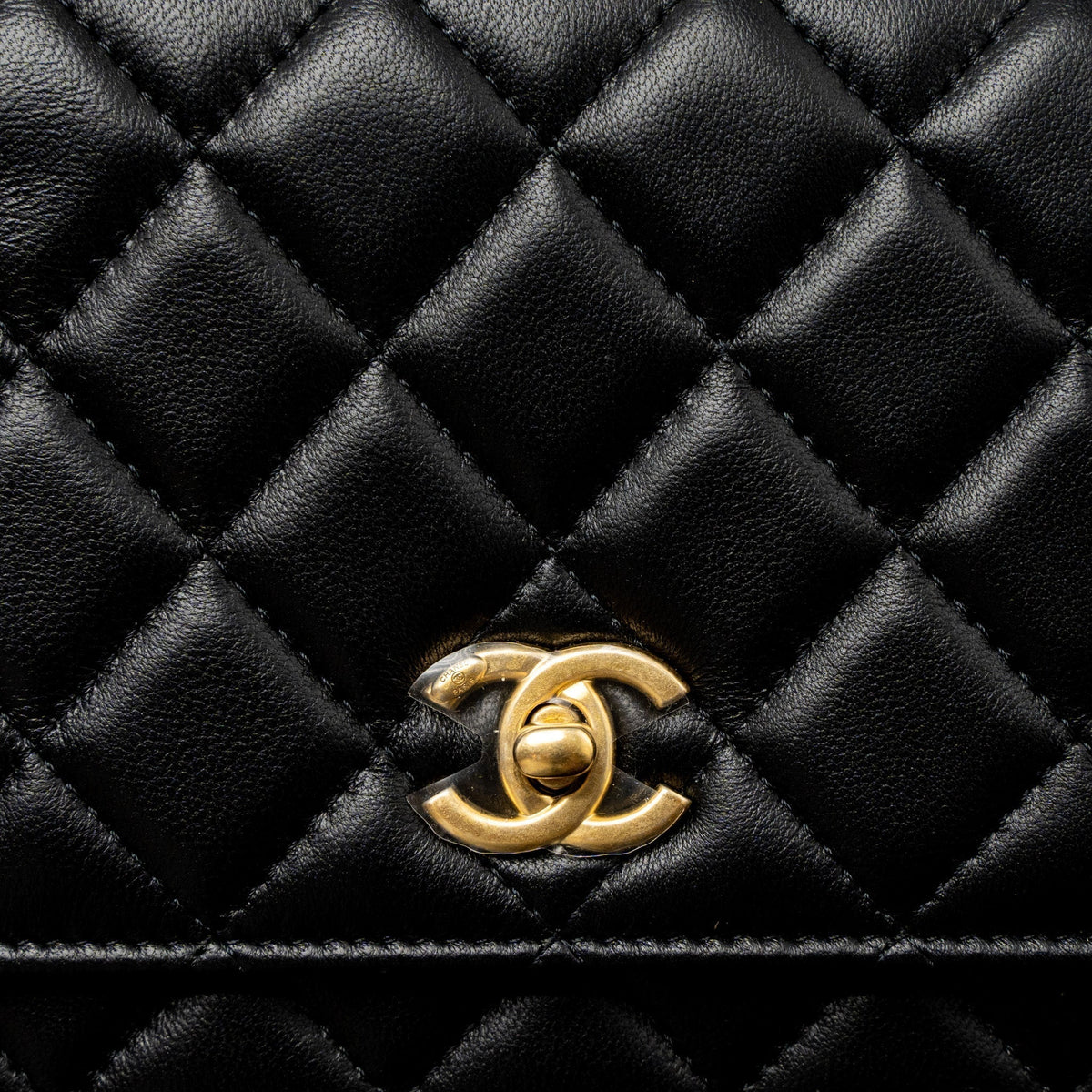 CHANEL PEARL CRUSH WALLET ON CHAIN LAMBSKIN BLACK GHW (MICROCHIP)
