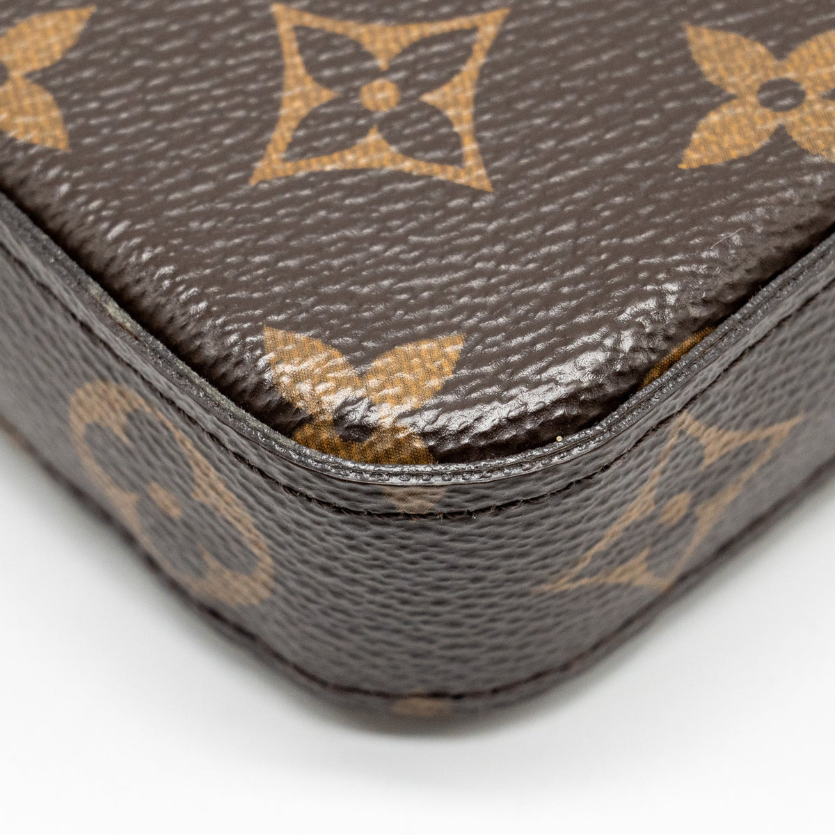 LOUIS VUITTON FELICIE POCHETTE MONOGRAM CANVAS GHW