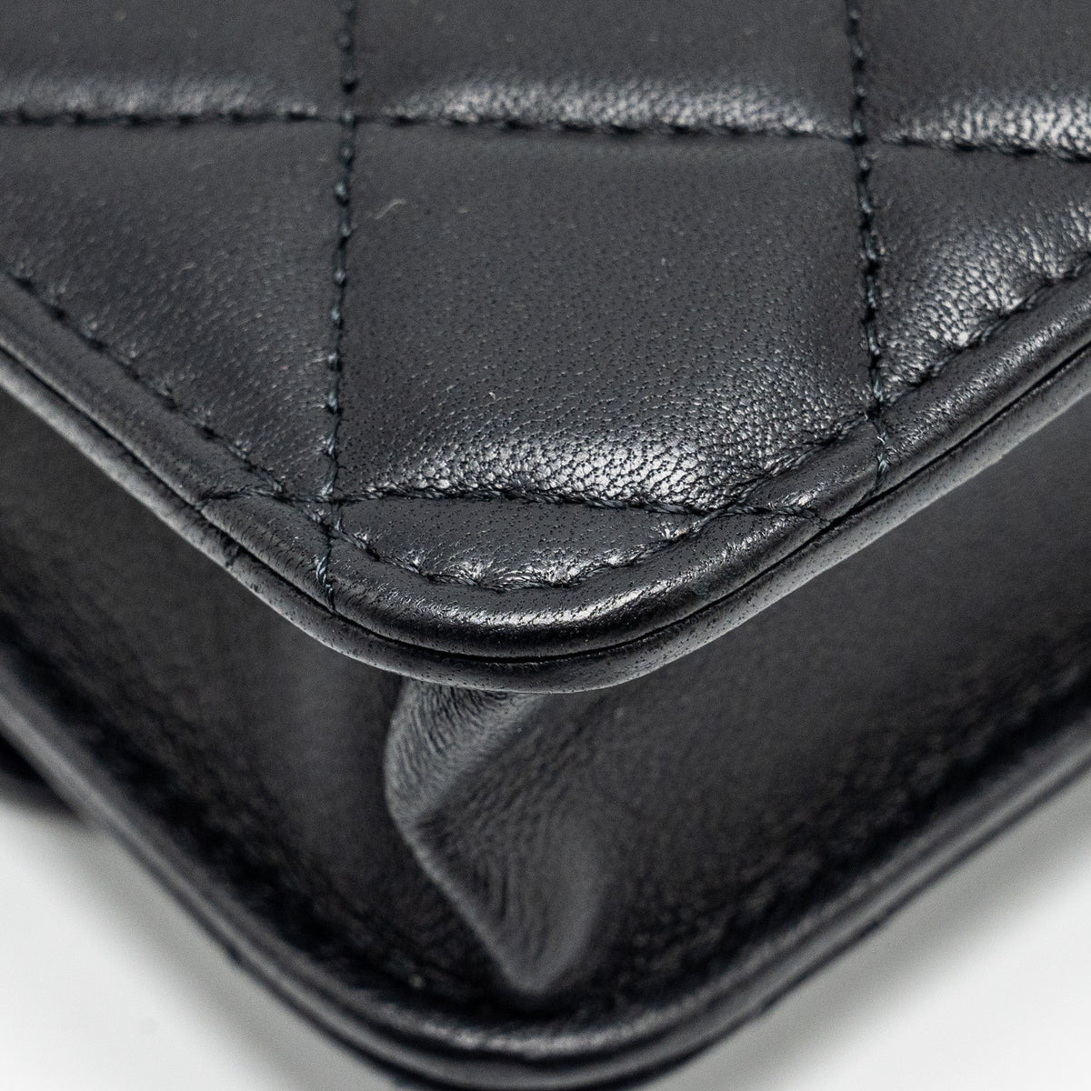 CHANEL PEARL CRUSH MINI FLAP WALLET WITH CHAIN LAMBSKIN BLACK GHW (MICROCHIP)