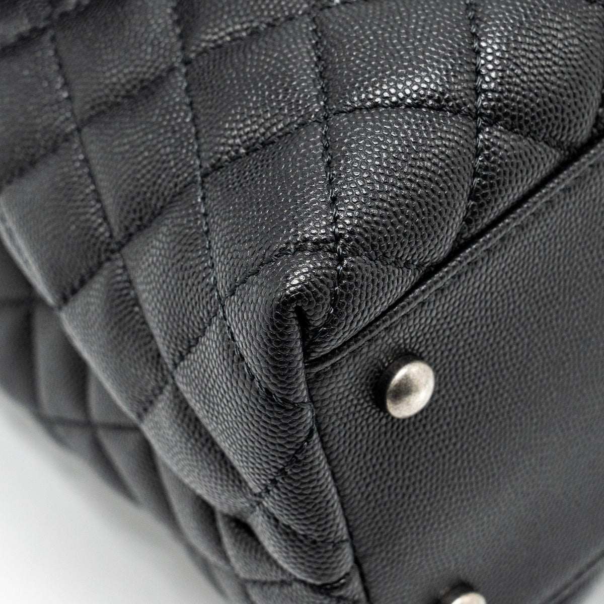 CHANEL LARGE COCO HANDLE CAVIAR BLACK RUTHENIUM HARDWARE