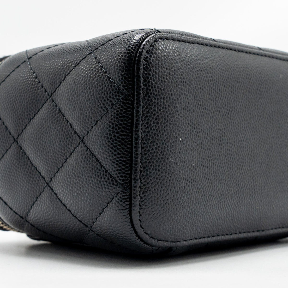 CHANEL LONG VANITY CASE CAVIAR BLACK LGHW