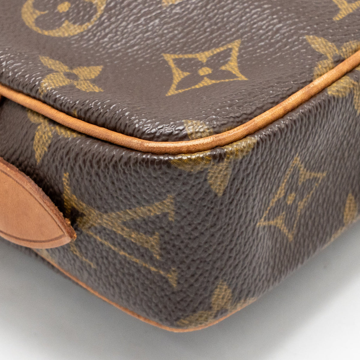 Louis Vuitton vintage pochette Marly Bandouliere monogram canvas GHW