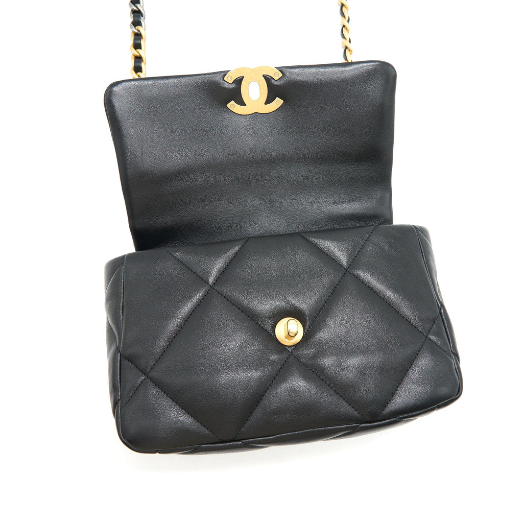 CHANEL SMALL 19 BAG BLACK