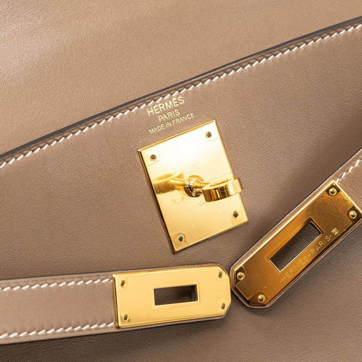 HERMES KELLY 28 TADELAKT ETOUPE GHW
