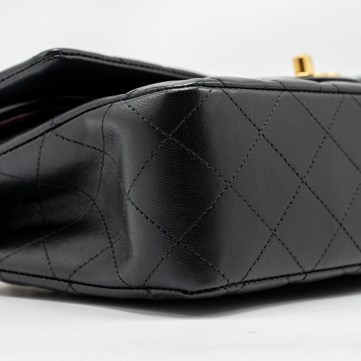CHANEL MEDIUM CLASSIC DOUBLE FLAP BAG LAMBSKIN BLACK GHW (MICROCHIP)
