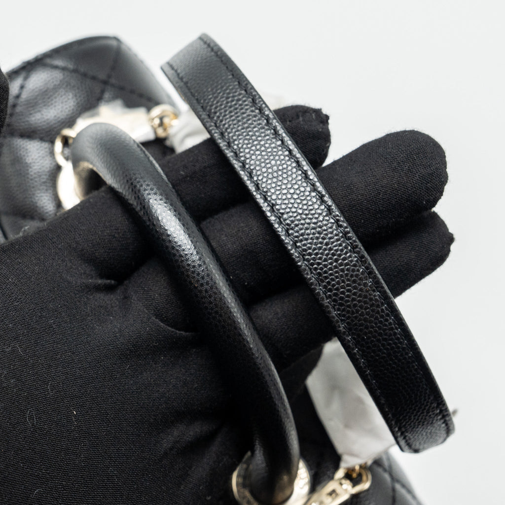 CHANEL SMALL COCO HANDLE CAVIAR BLACK LGHW (MICROCHIP)