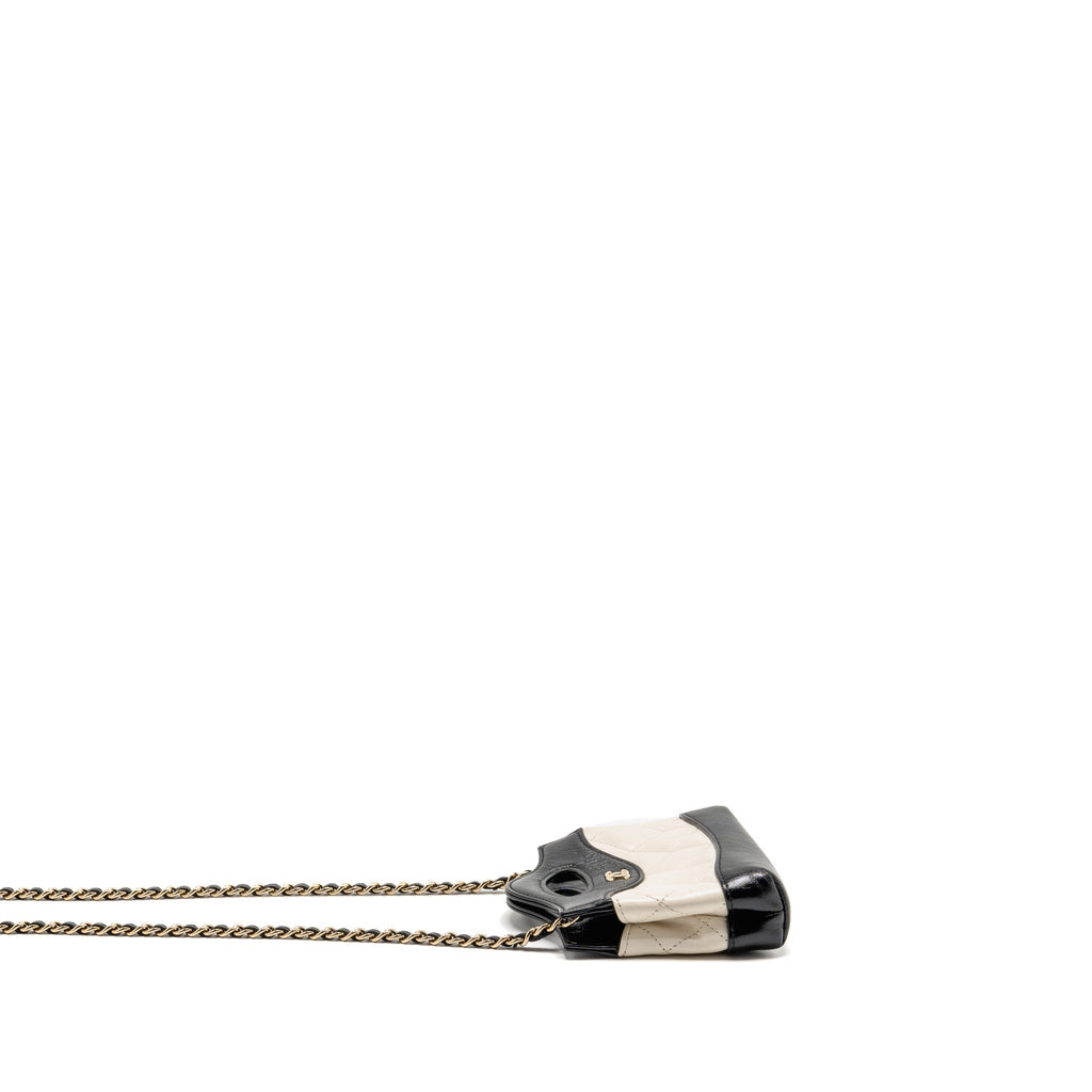 Chanel Nano 31 Clutch with Chain Shiny Lambskin White/Black LGHW (Microchip)