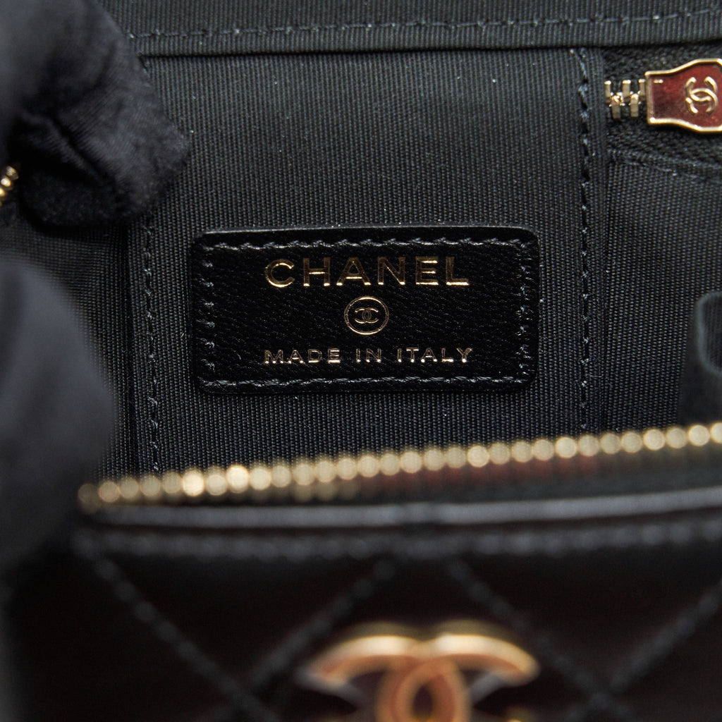 CHANEL SMALL HANDLE VANITY WITH CHAIN  LAMBSKIN BLACK GHW