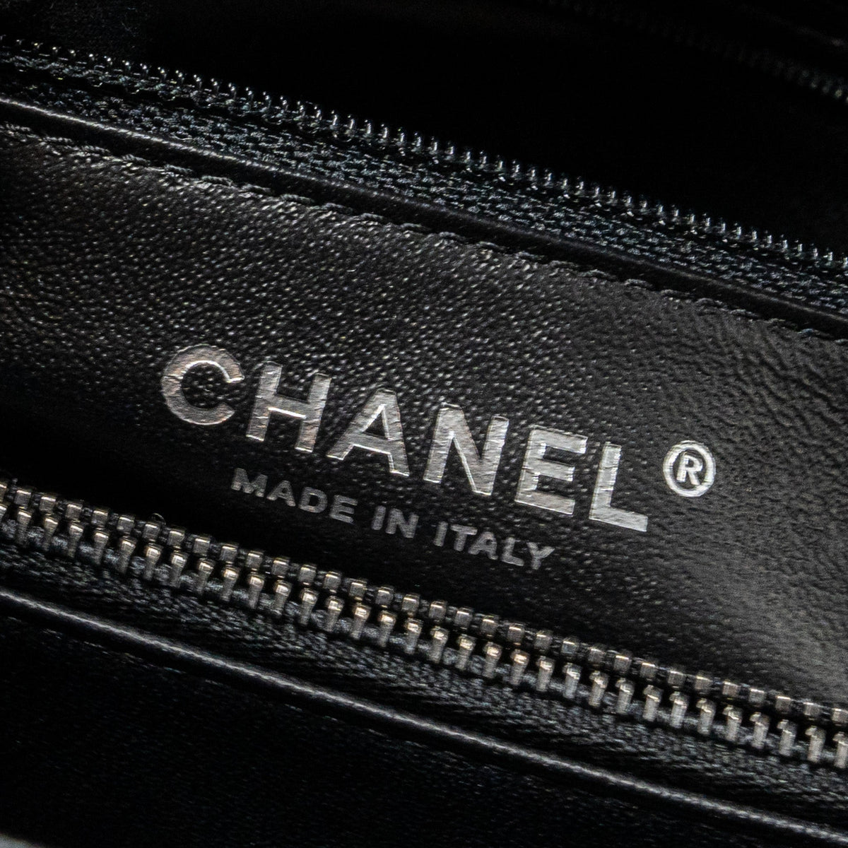 CHANEL LARGE COCO HANDLE CAVIAR BLACK RUTHENIUM HARDWARE