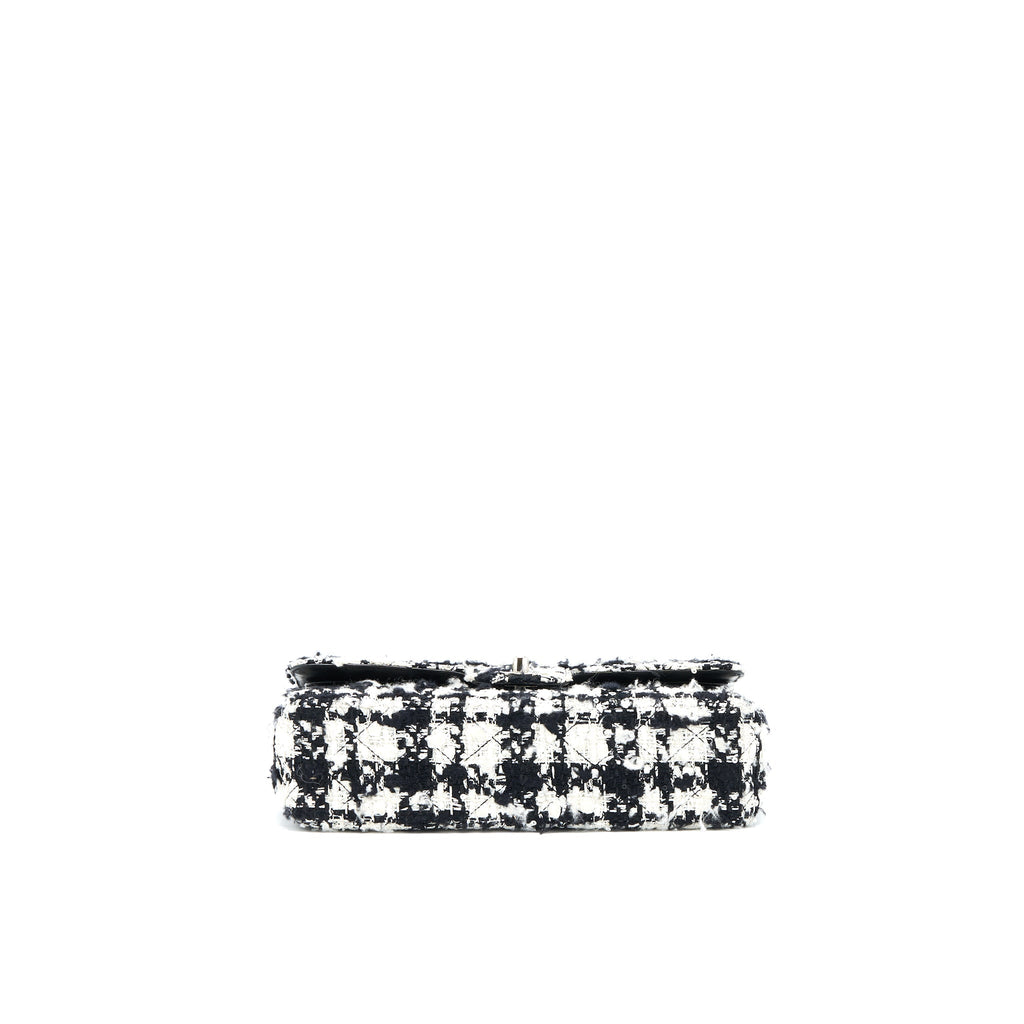 CHANEL VINTAGE MEDIUM CLASSIC FLAP BAG TWEED BLACK AND WHITE SHW