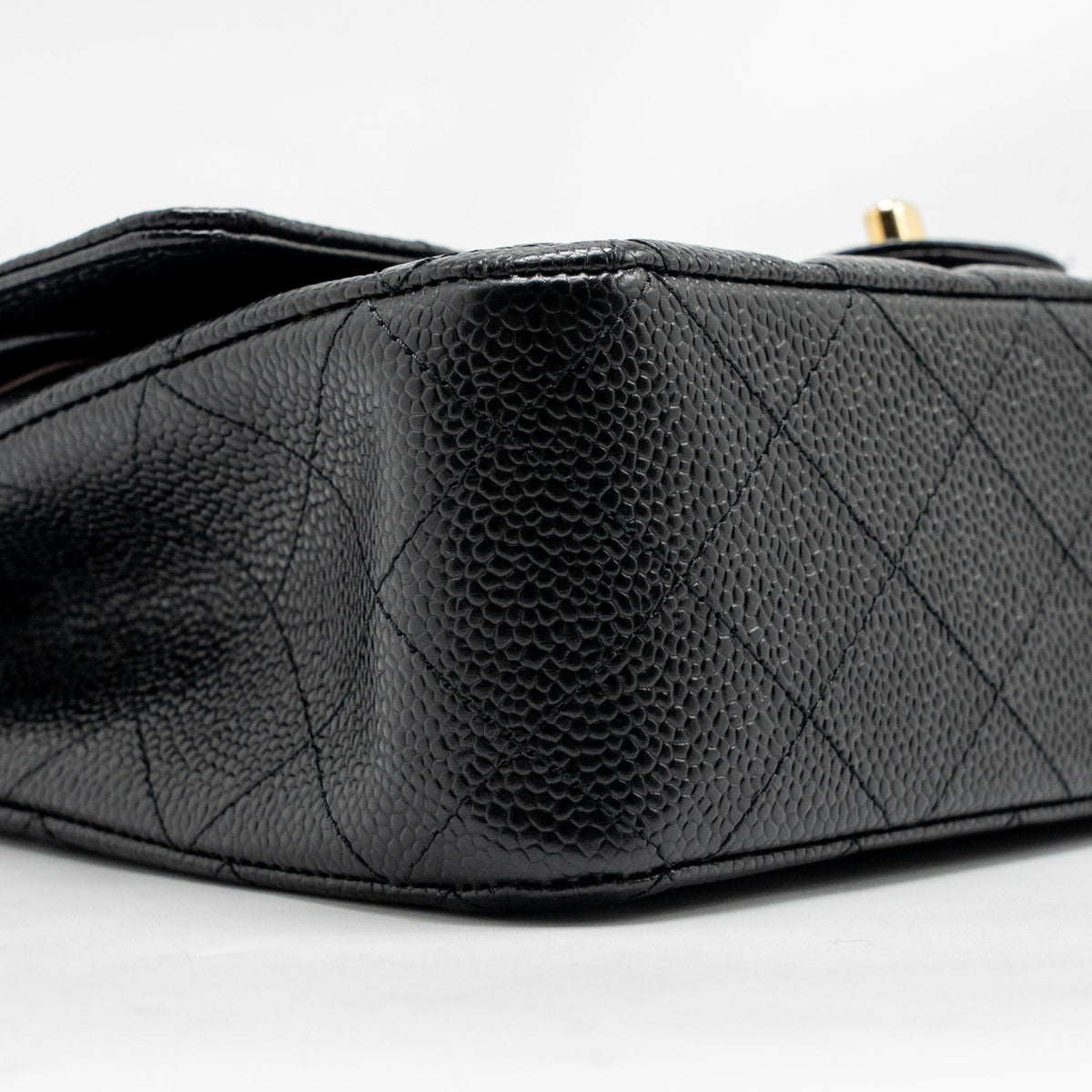 CHANEL MEDIUM CLASSIC DOUBLE FLAP BAG CAVIAR BLACK GHW