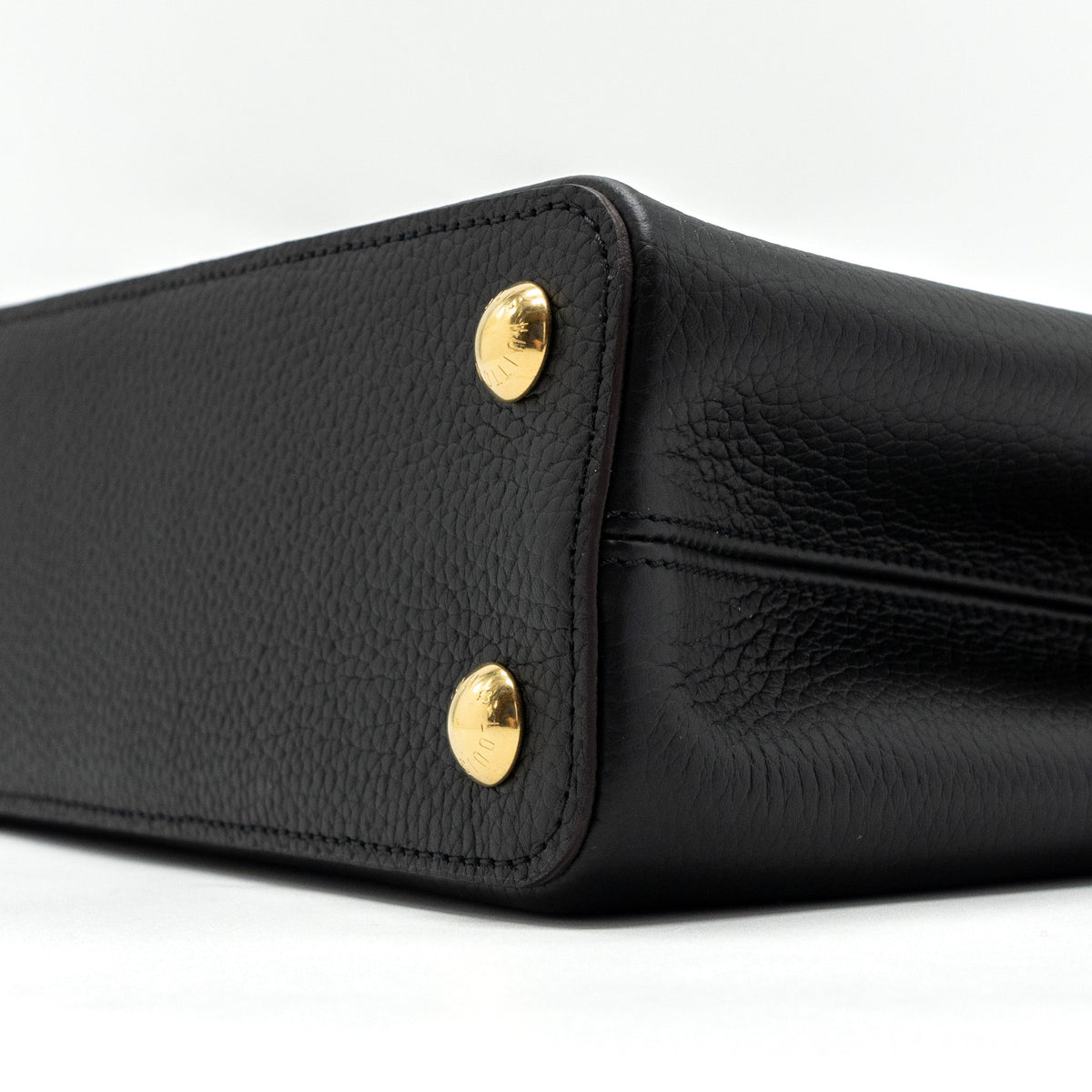 LOUIS VUITTON CAPUCINES BB TAURILLON BLACK GHW(NEW VERSION)