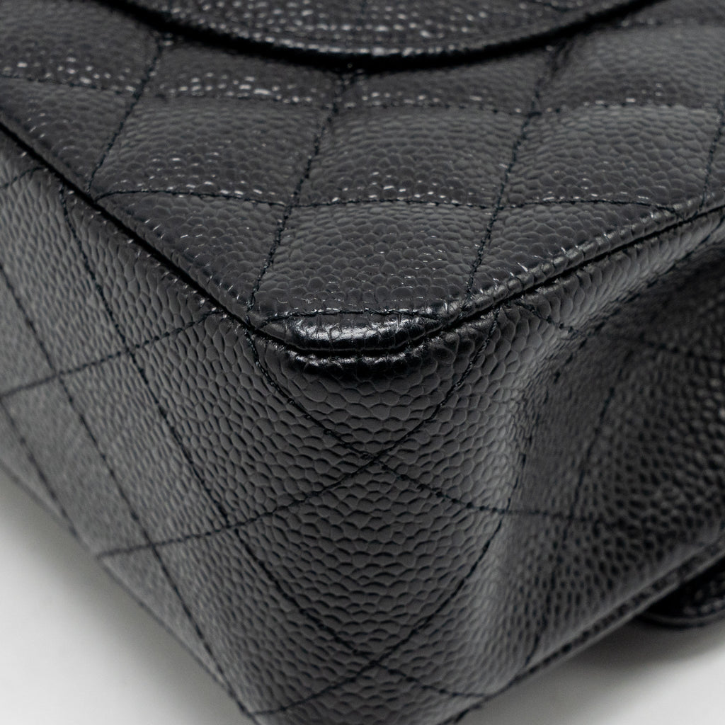 CHANEL MEDIUM CLASSIC DOUBLE FLAP BAG CAVIAR BLACK GHW