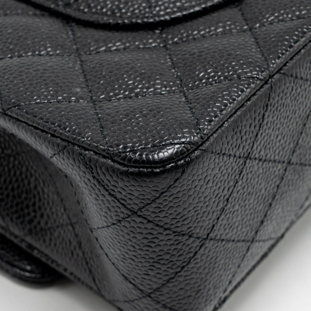 CHANEL MEDIUM CLASSIC DOUBLE FLAP BAG CAVIAR BLACK GHW
