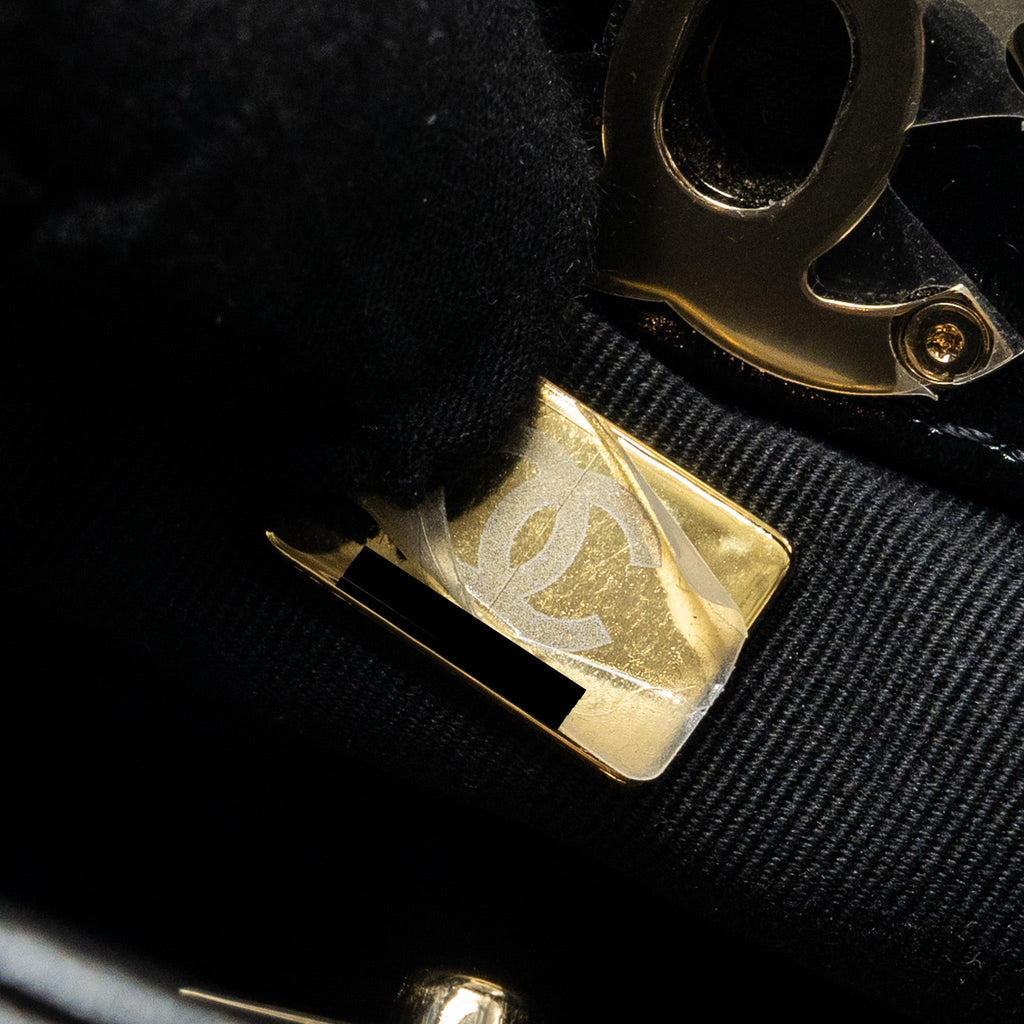 CHANEL MINI 31 BAG SHINY CALFSKIN BLACK LGHW (MICROCHIP)