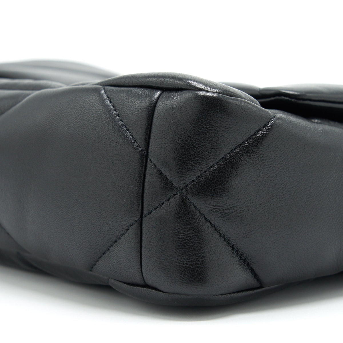 CHANEL SMALL 19 BAG BLACK