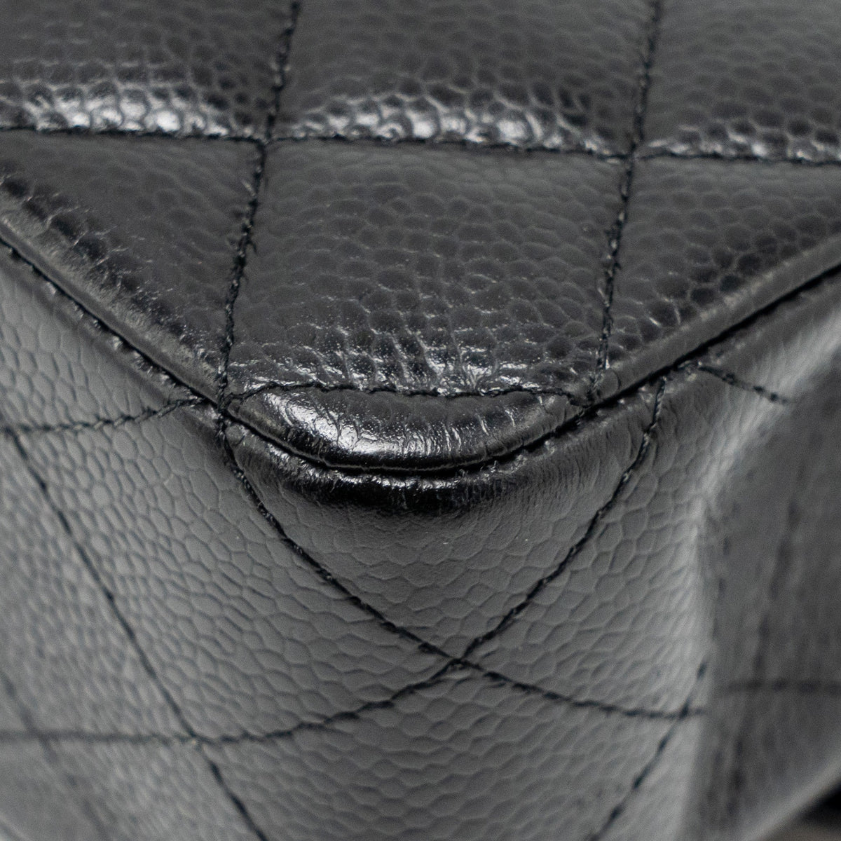 CHANEL MEDIUM CLASSIC DOUBLE FLAP BAG CAVIAR BLACK GHW