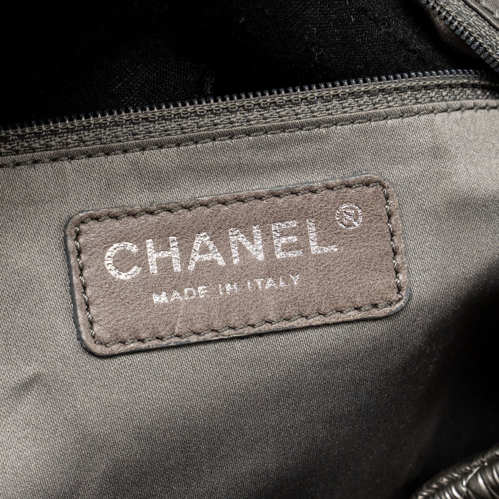 Chanel Vinyl Graphic Edge tote Polyethylene Silver SHW