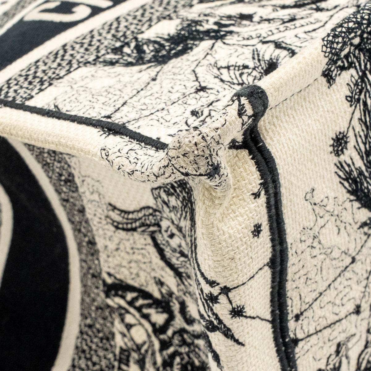 Dior medium book tote toile de jouy embroidery canvas White / Black