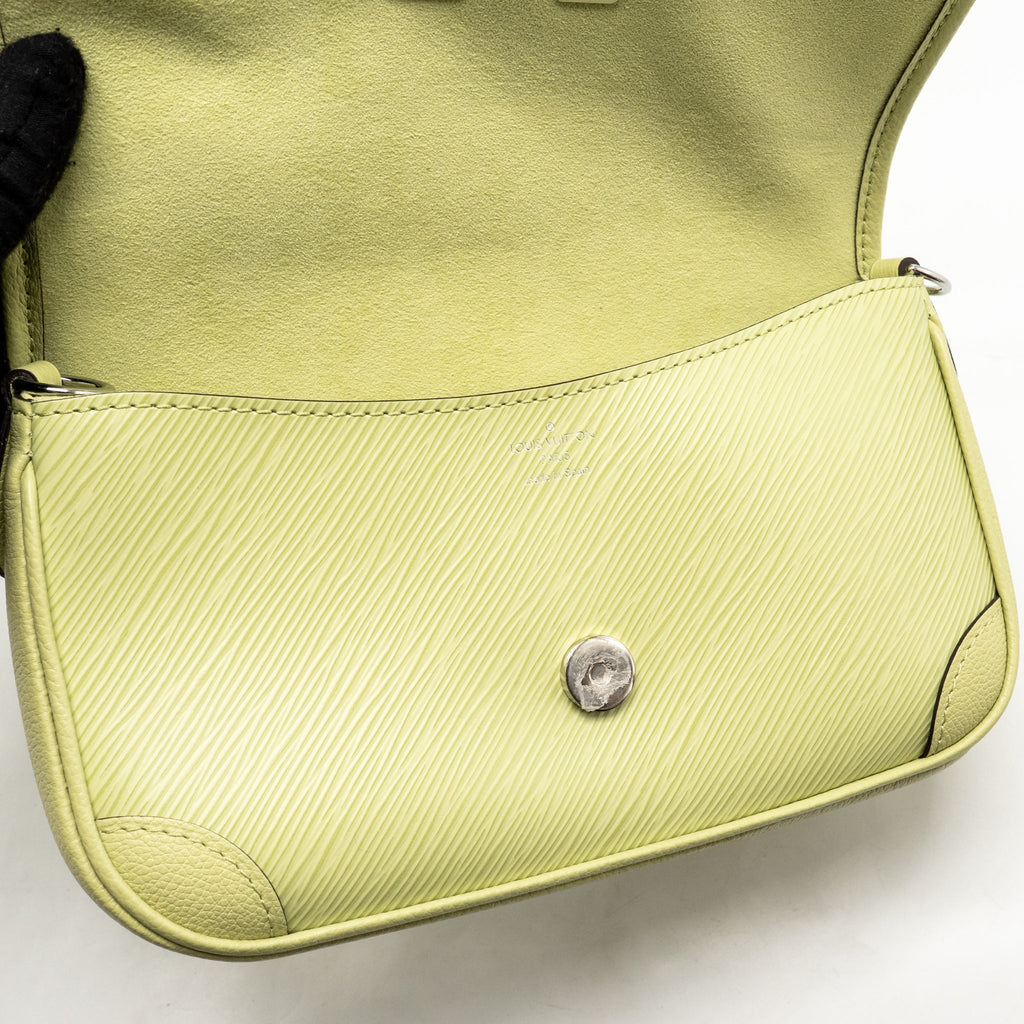 Louis Vuitton Buci NM Epi Leather Vert Noto SHW