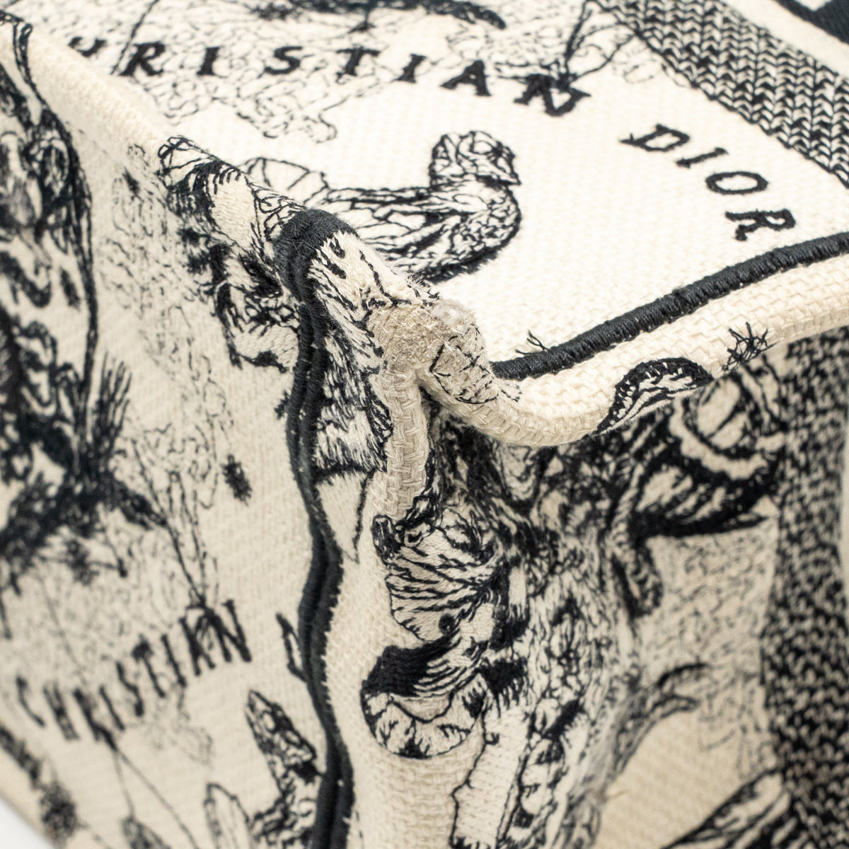 Dior medium book tote toile de jouy embroidery canvas White / Black
