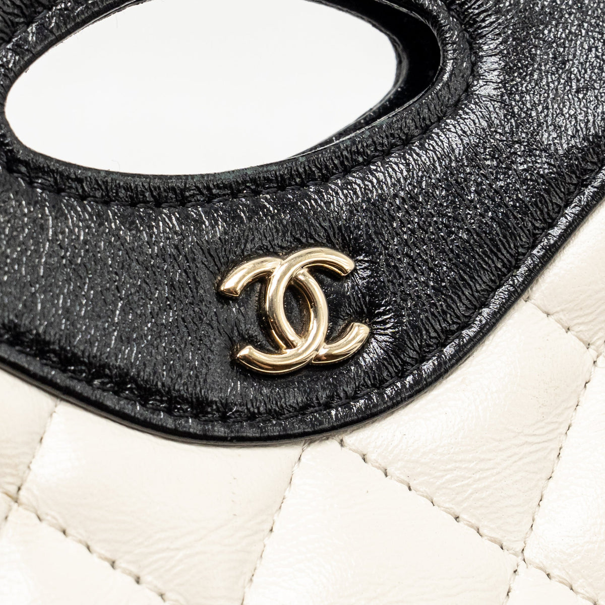 Chanel Nano 31 Clutch with Chain Shiny Lambskin White/Black LGHW (Microchip)
