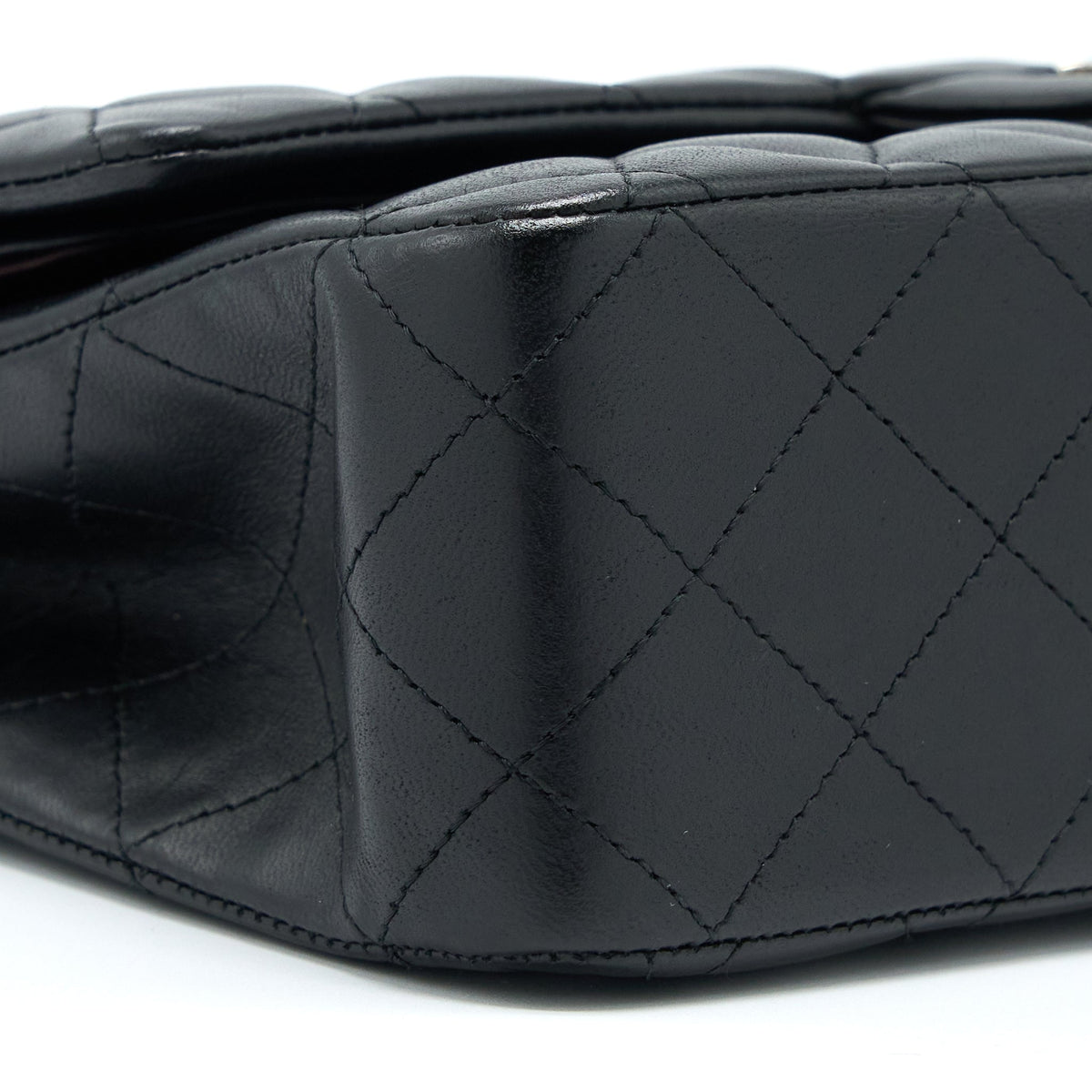 CHANEL MEDIUM CLASSIC DOUBLE FLAP BAG LAMBSKIN BLACK SHW