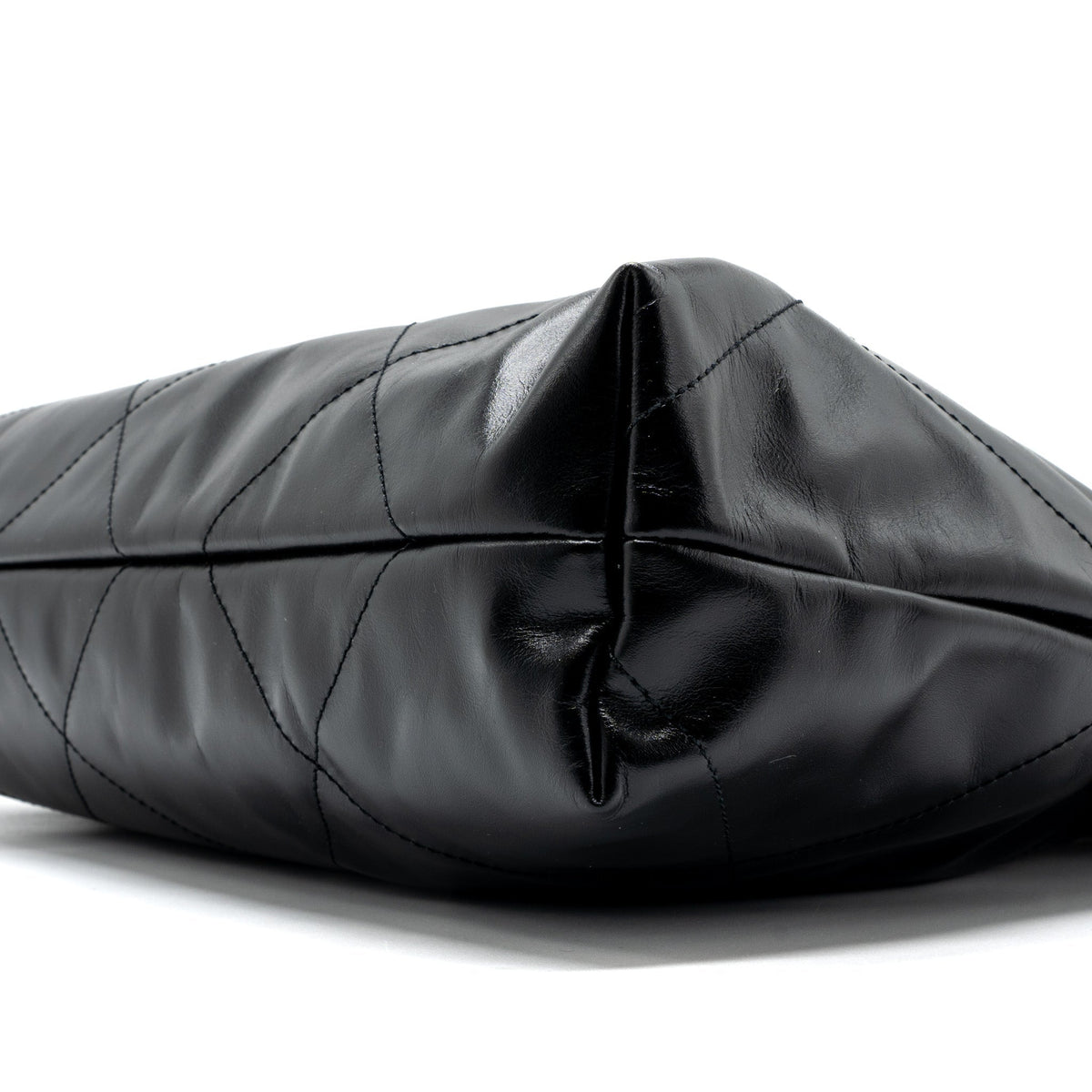 CHANEL 24C 22 BAG CALFSKIN BLACK GHW (MICROCHIP)