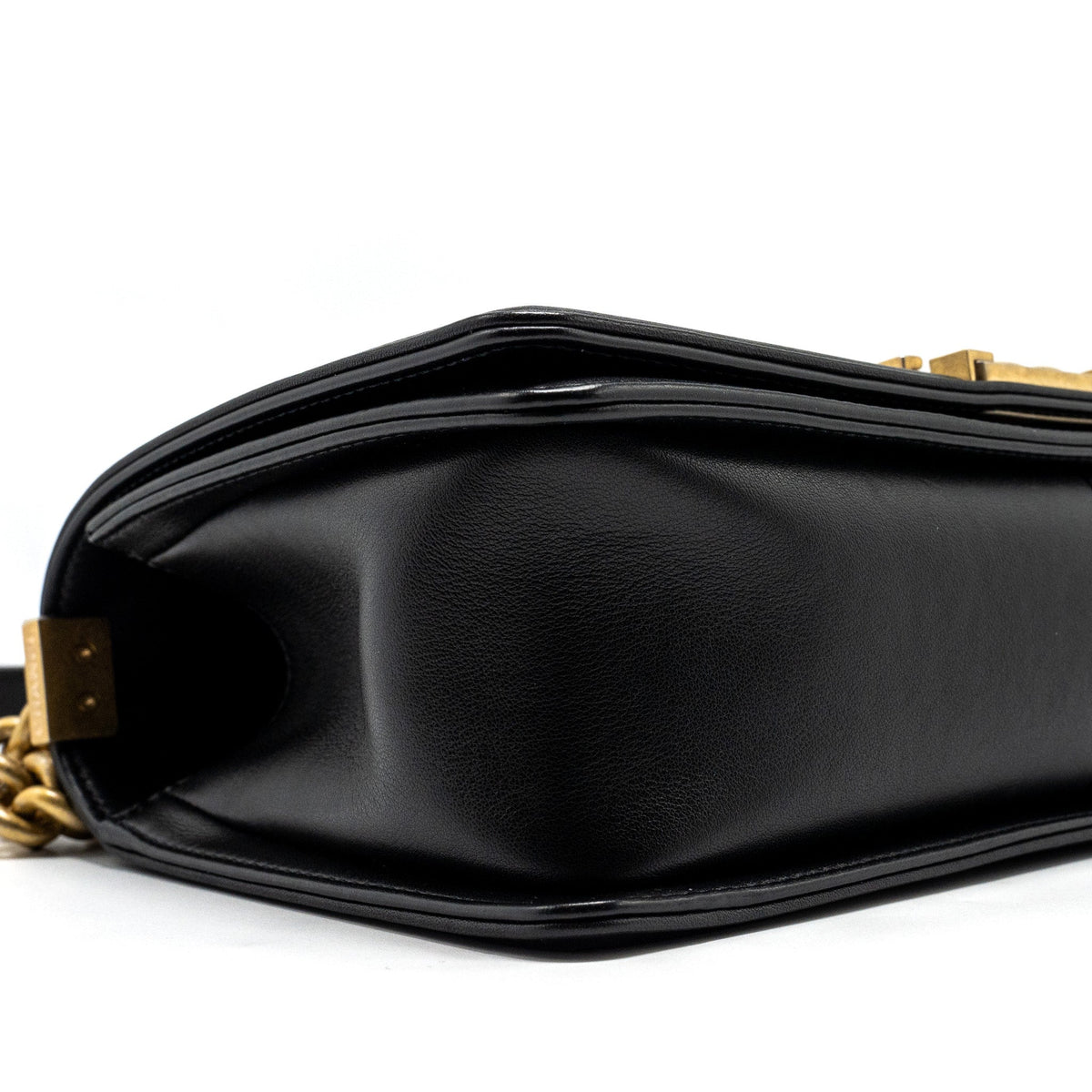 CHANEL MEDIUM BOY BAG CALFSKIN BLACK GHW