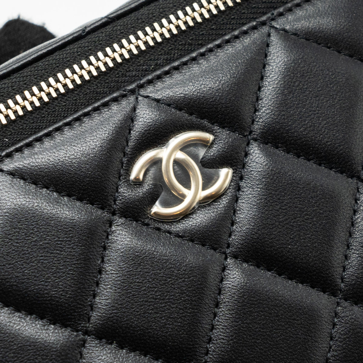 CHANEL TOP HANDLE LONG VANITY WITH CHAIN LAMBSKIN BLACK LGHW(MICROCHIP)