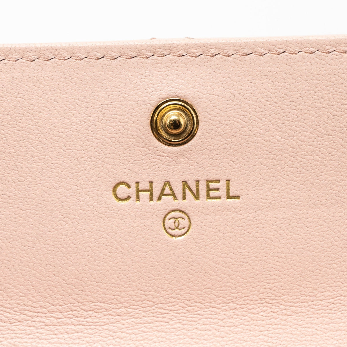 CHANEL 19 CARD HOLDER LAMBSKIN LIGHT PINK GHW (MICROCHIP)