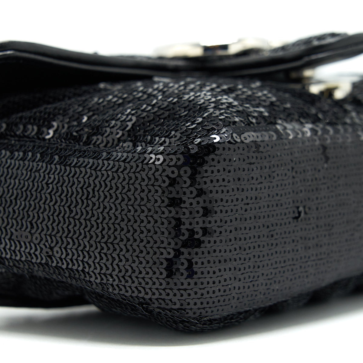 GUCCI MARMONT MINI SEQUIN SHOULDER BAG BLACK
