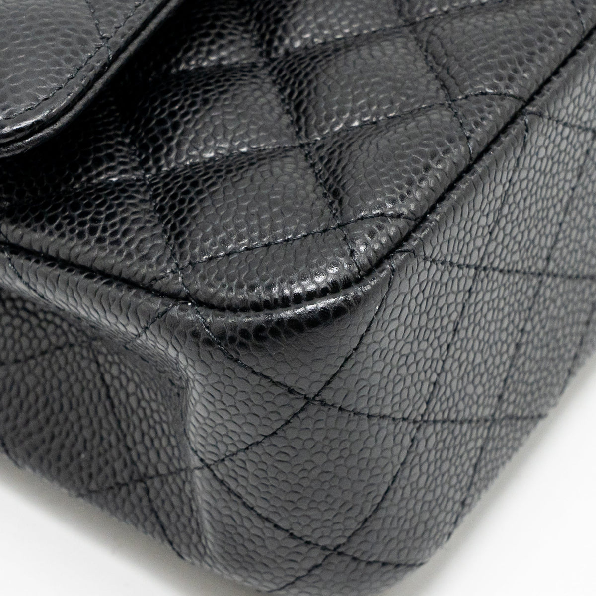 CHANEL MEDIUM CLASSIC DOUBLE FLAP BAG CAVIAR BLACK GHW