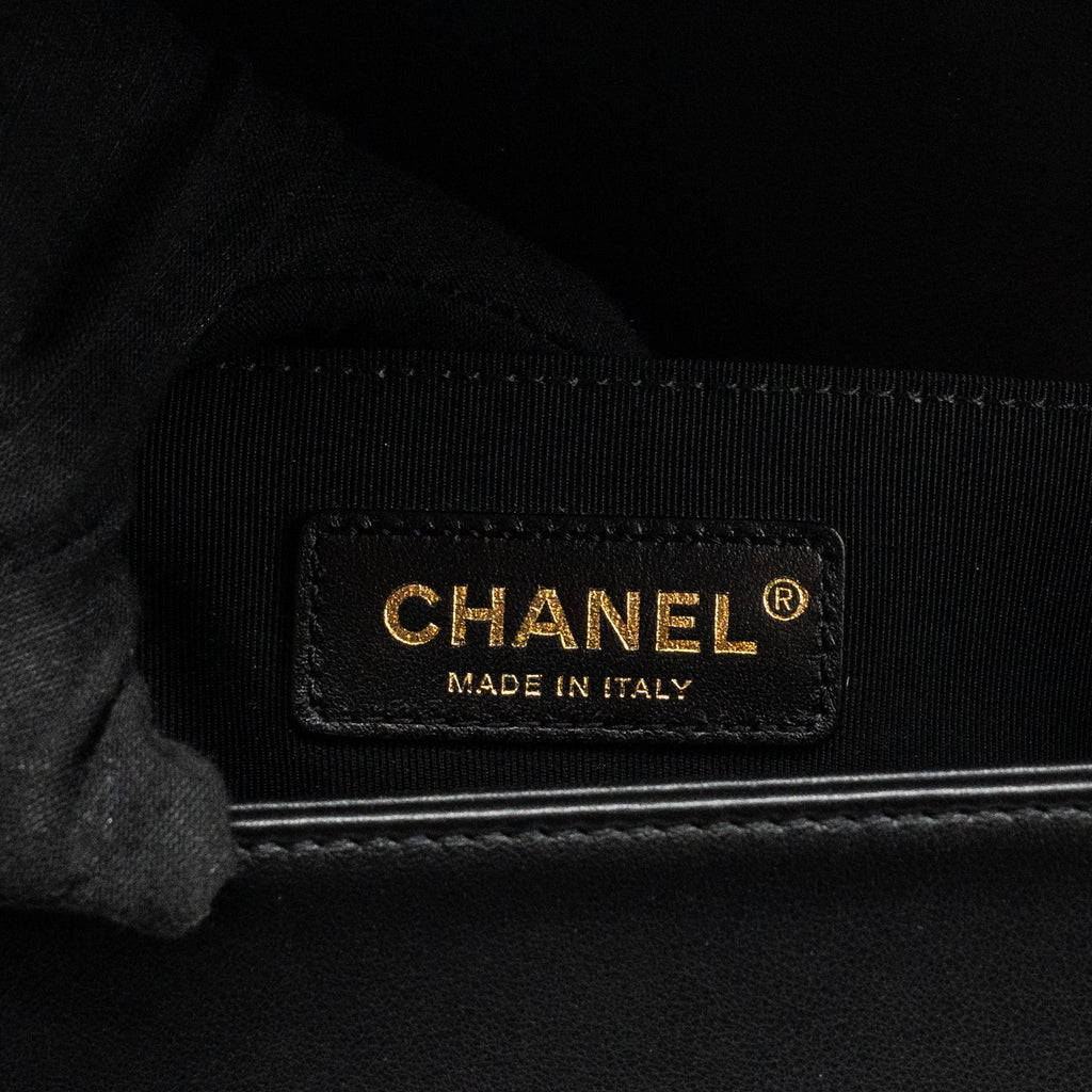 CHANEL MEDIUM BOY BAG CALFSKIN BLACK GHW
