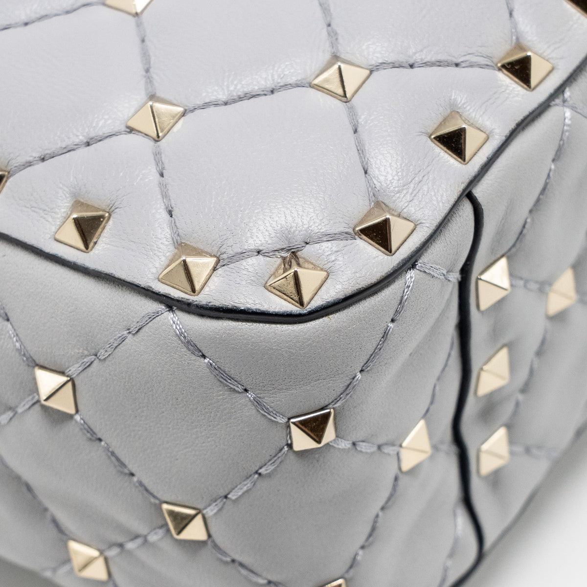 VALENTINO MEDIUM ROCKSTUD SPIKE BAG LAMBSKIN NAPPA LIGHT GREY LGHW