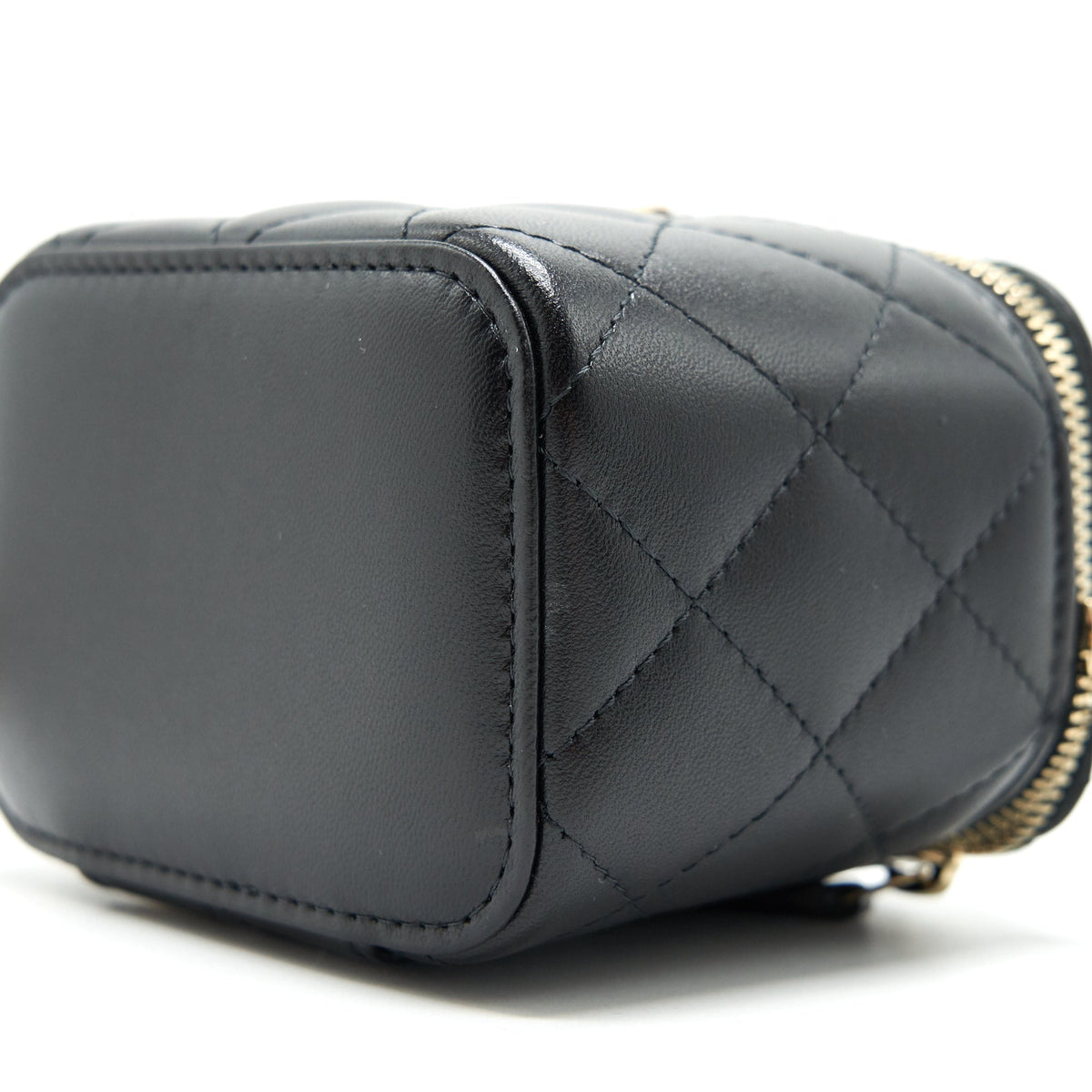 CHANEL 21A TOP HANDLE VANITY WITH CHAIN BLACK GHW