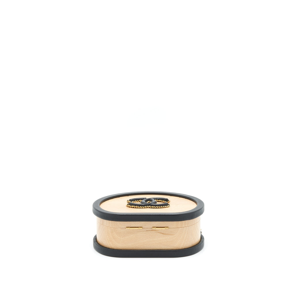 CHANEL 22C SMALL VANITY CASE BEECH WOOD, CALFSKIN BEIGE / BLACK WITH GHW