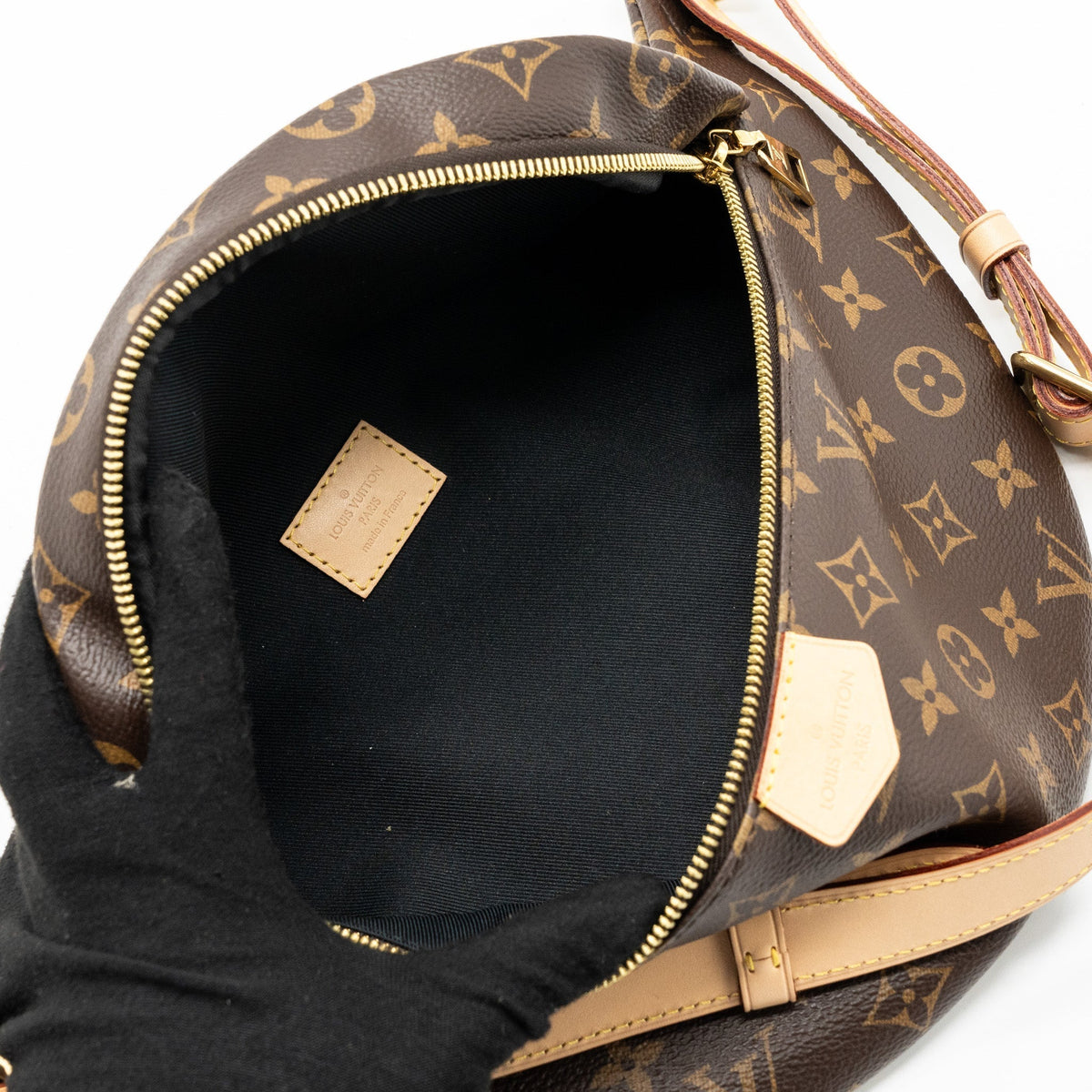 LOUIS VUITTON BUMBAG MONOGRAM CANVAS GHW