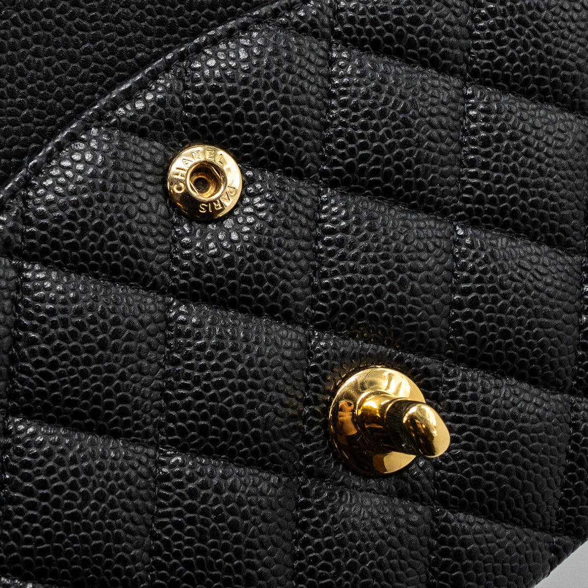 CHANEL MEDIUM CLASSIC DOUBLE FLAP BAG CAVIAR BLACK GHW(MICROCHIP)