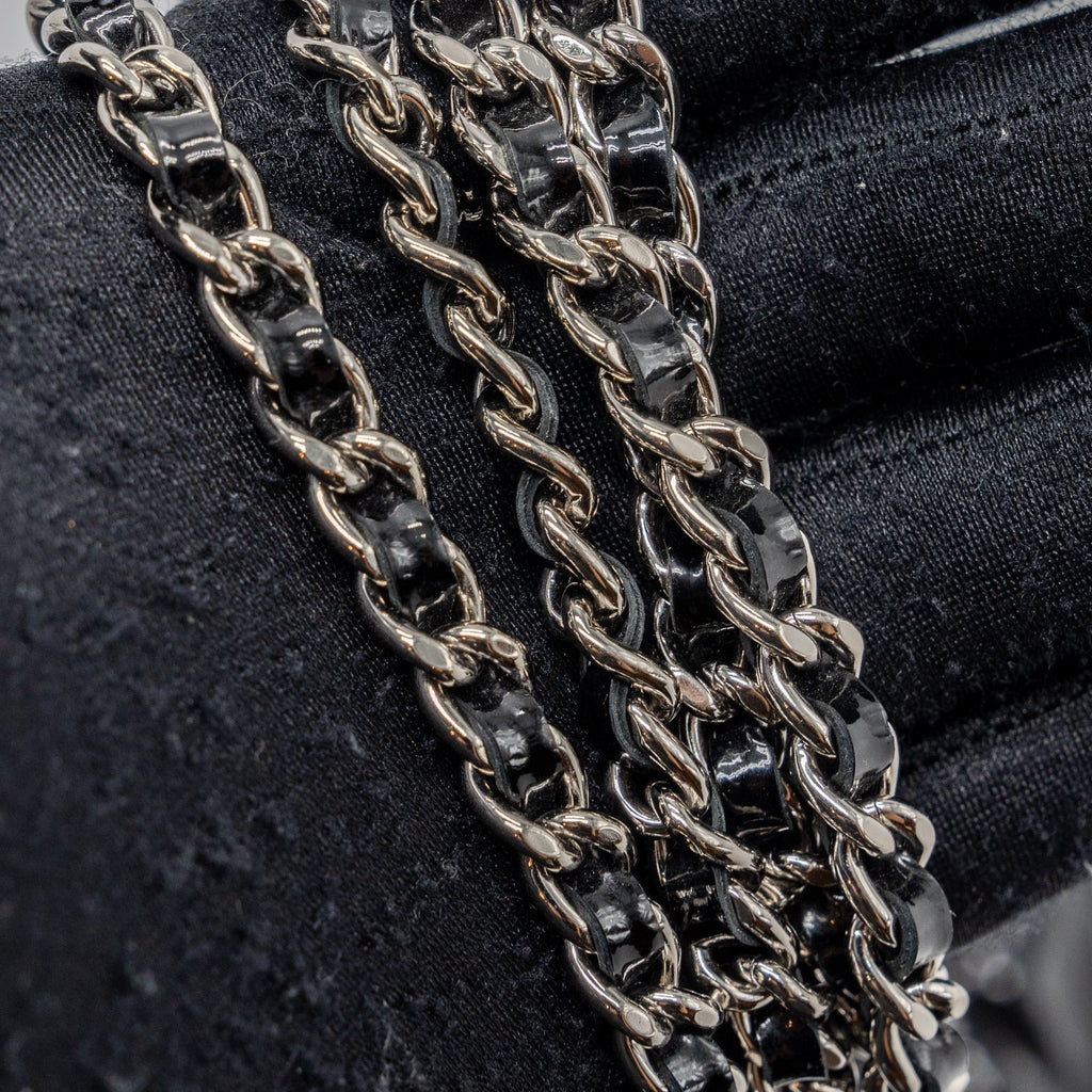 CHANEL CLASSIC WALLET ON CHAIN PATENT BLACK SHW