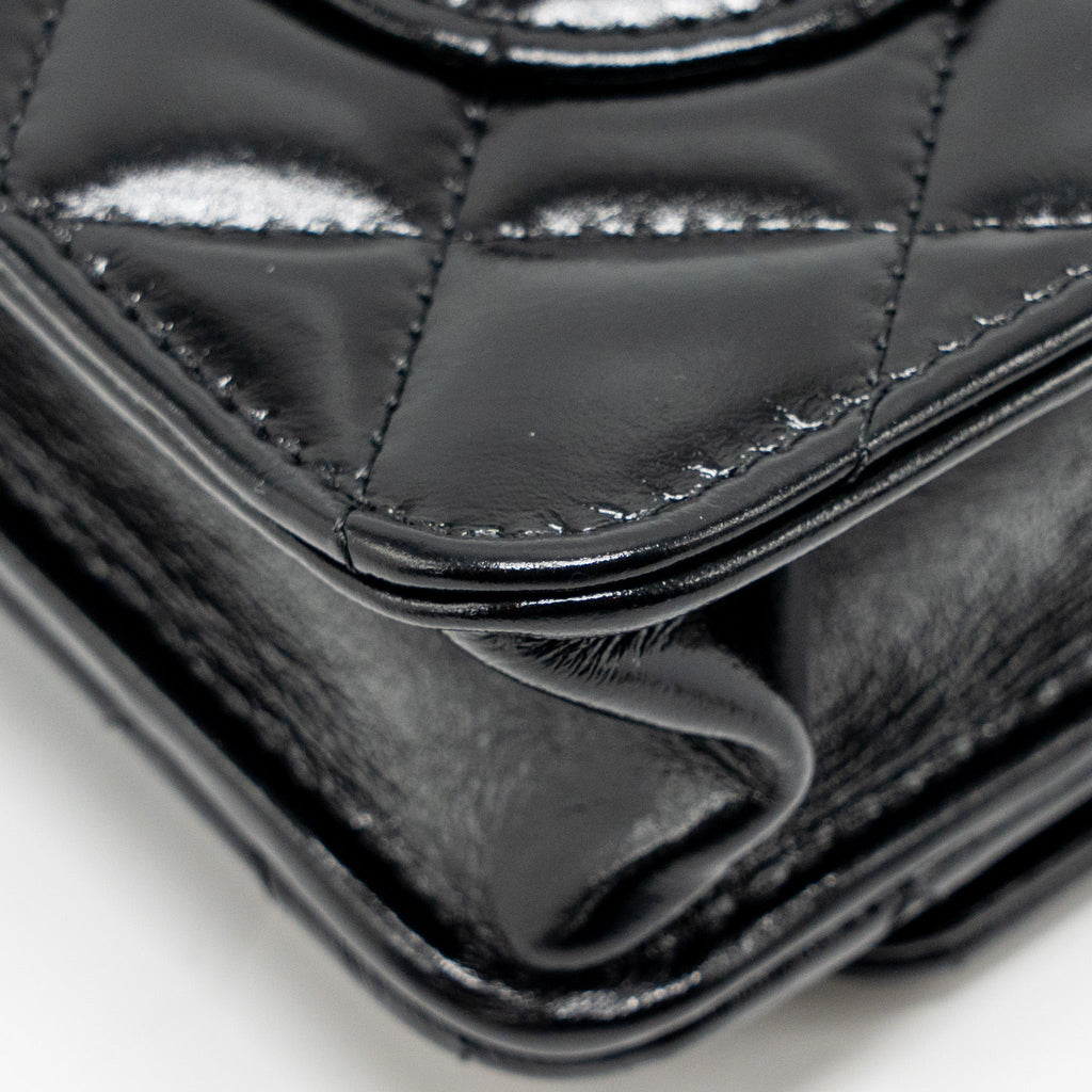 CHANEL 24A DETAILED CHAIN WALLET ON CHAIN SHINY CALFSKIN BLACK GHW (MICROCHIP）