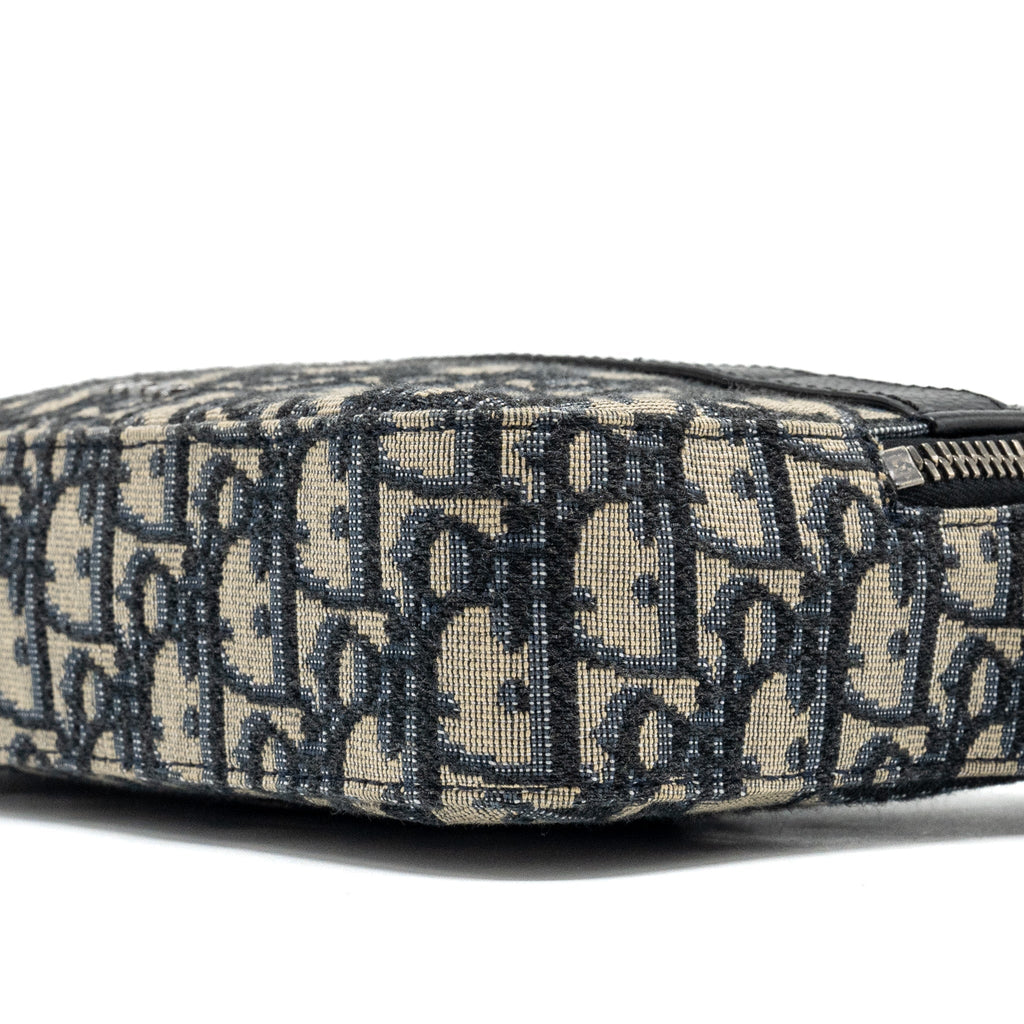 DIOR SAFARI BAG WITH STRAP BLACK OBLIQUE JACQUARD SHW