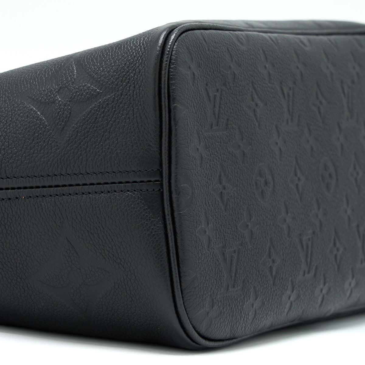 LOUIS VUITTON NEVERFULL MM MONOGRAM EMPREINTE BLACK GHW