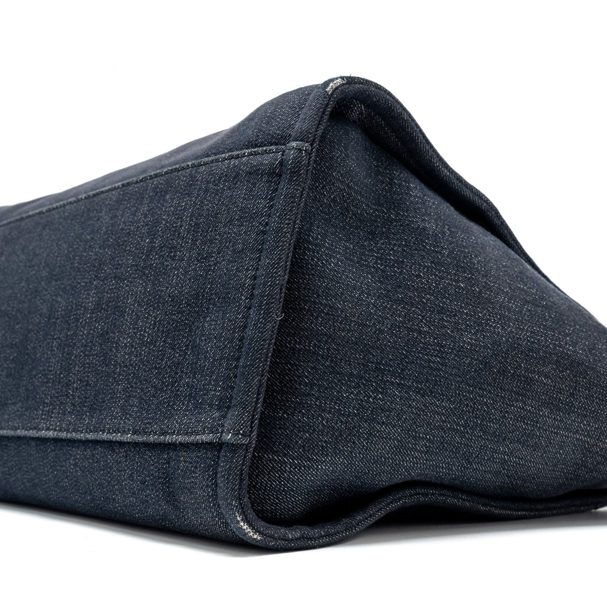 CHANEL DEAUVILLE TOTE BAG DENIM/CALFSKIN DARK BLUE SHW