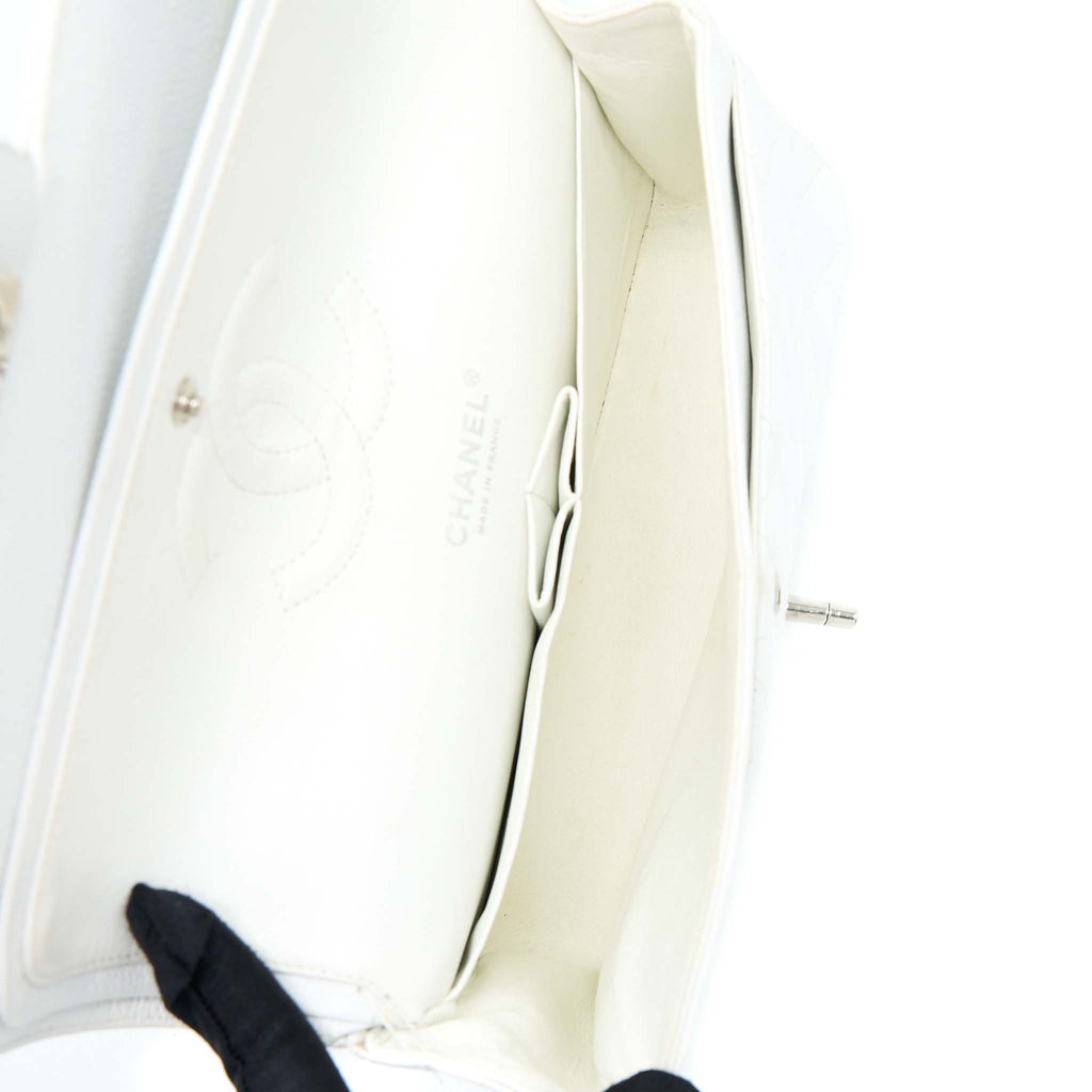 CHANEL MEDIUM CLASSIC FLAP CAVIAR WHITE SHW