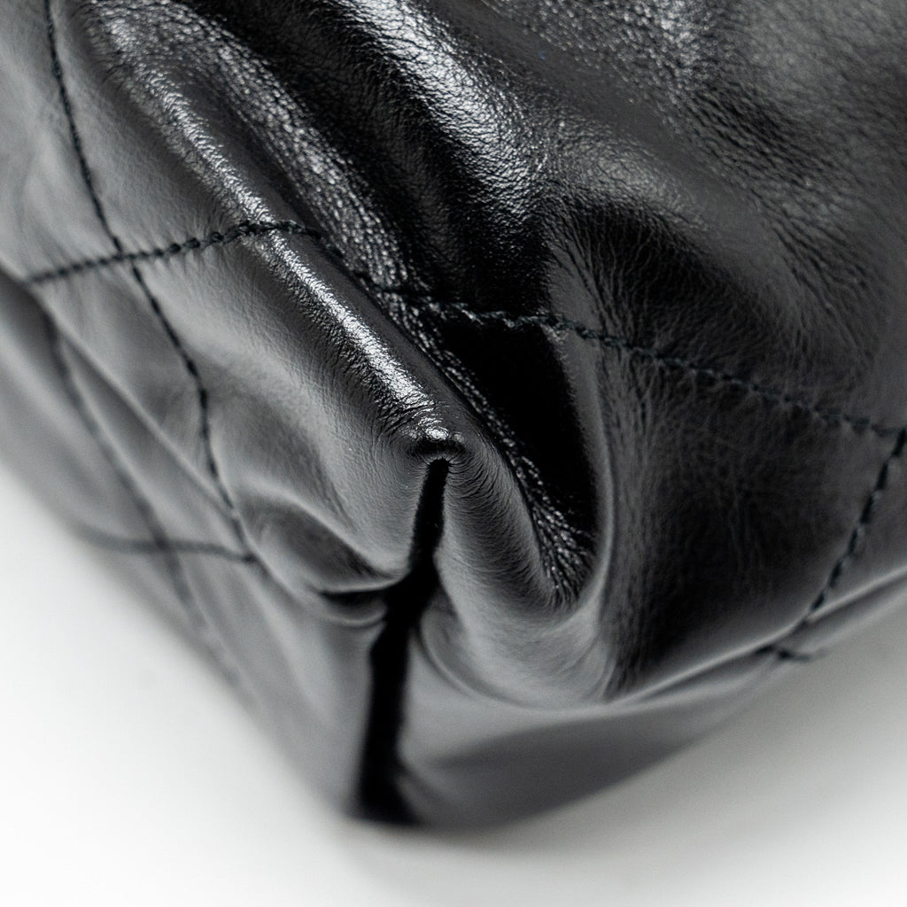 CHANEL MINI 22 BAG CALFSKIN BLACK GHW (MICROCHIP)