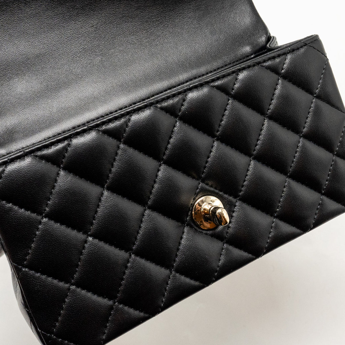 CHANEL TOP HANDLE MINI RECTANGULAR FLAP BAG WITH LION CHARM LAMBSKIN BLACK LGHW (MICROCHIP)