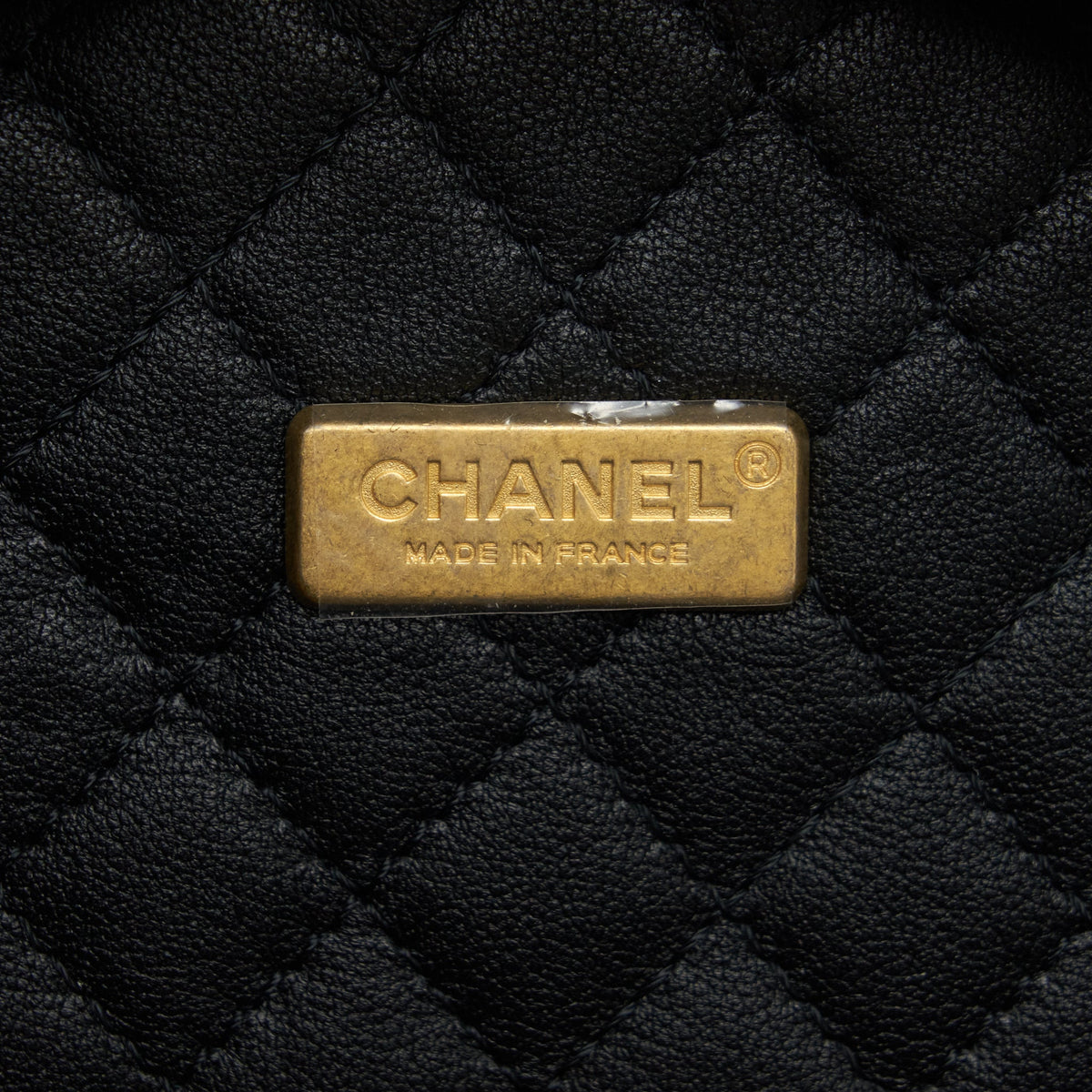 CHANEL 22C SMALL VANITY CASE BEECH WOOD, CALFSKIN BEIGE / BLACK WITH GHW